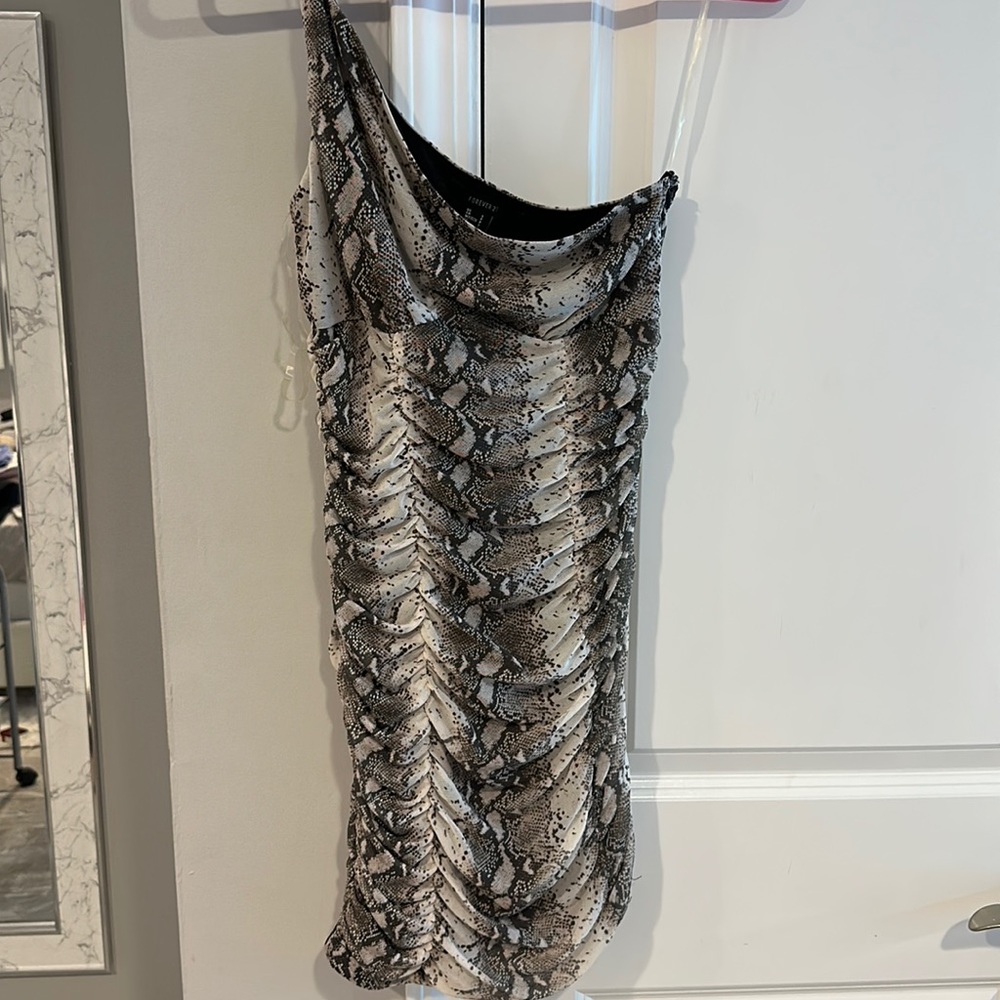 Forever 21 black and white snakeskin dress